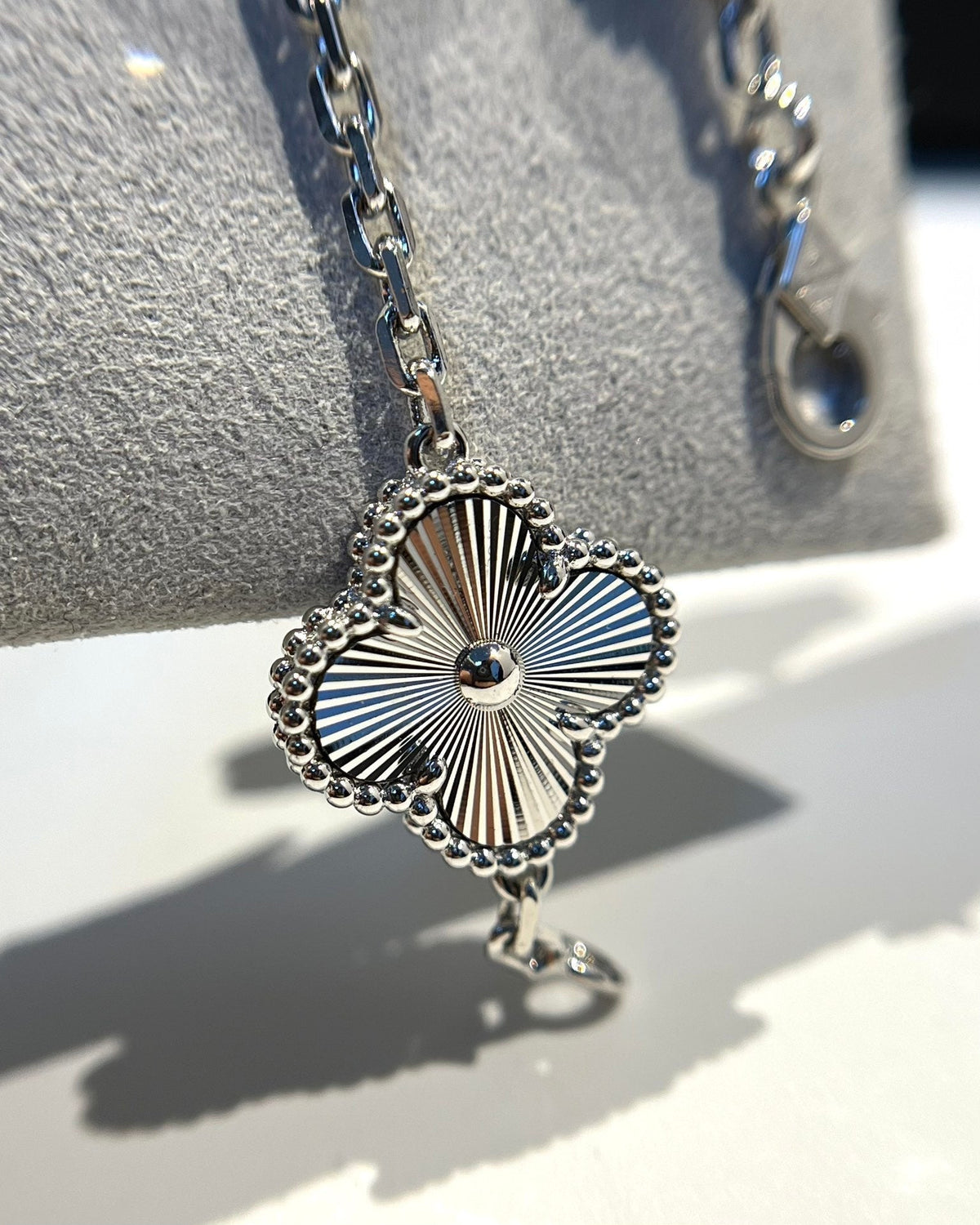 [Rose Tomorrow] CLOVER 5 MOTIF LASER BRACELET COLLECTION