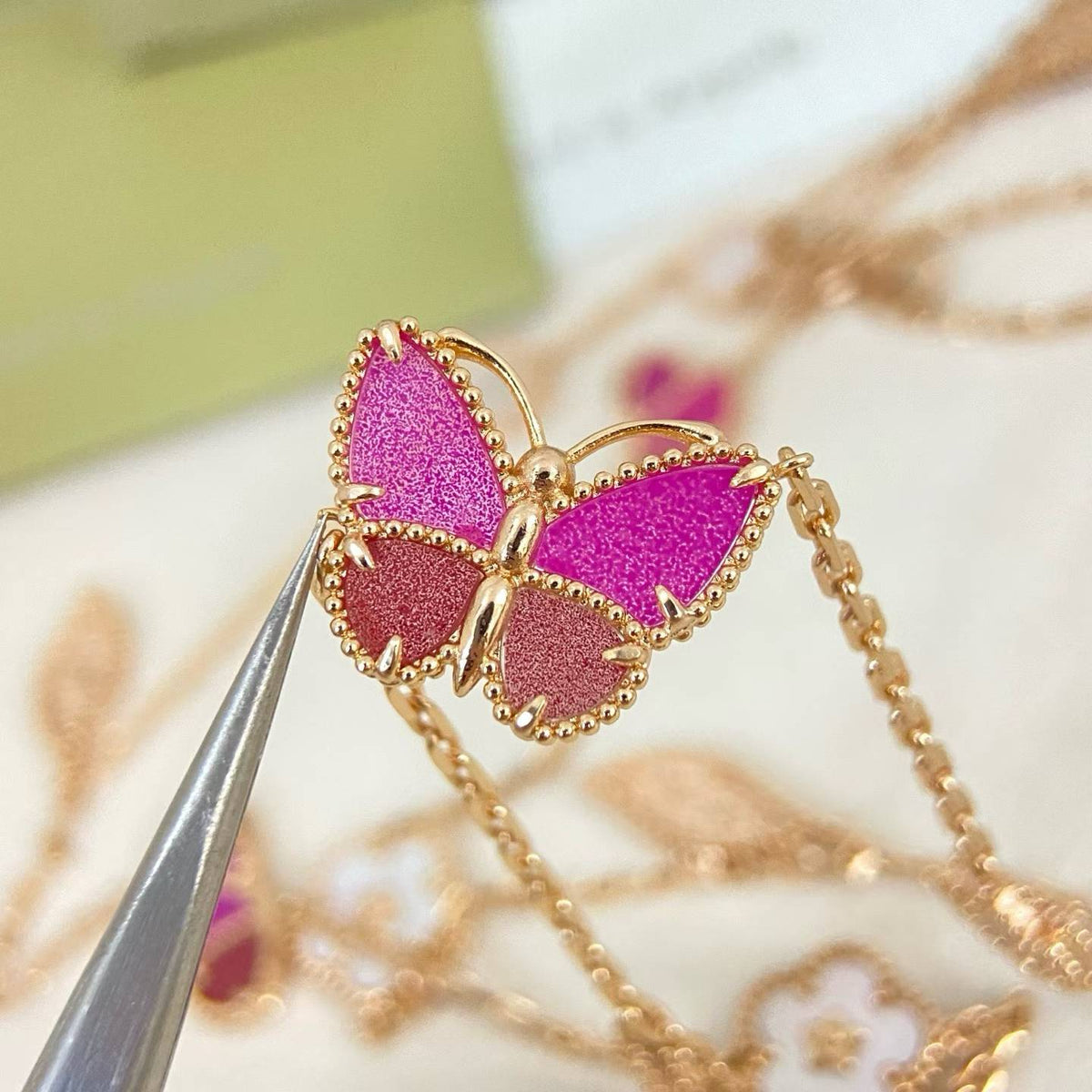[Rose Tomorrow]ROSE QUARTZ MIXED FLOWER BUTTERFLY SWEATER CHAIN