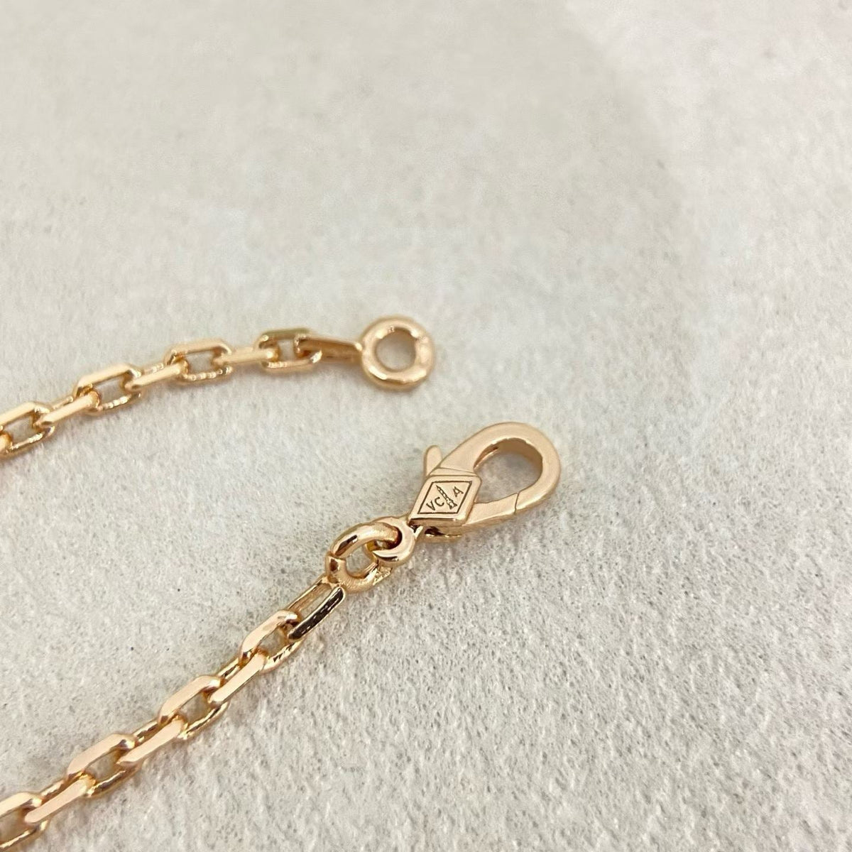 [Rose Tomorrow]ROSE QUARTZ MIXED FLOWER BUTTERFLY SWEATER CHAIN