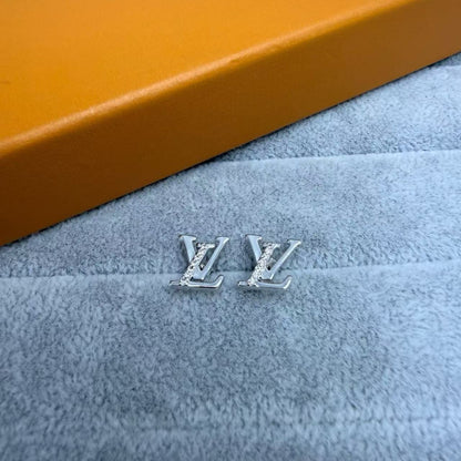 [Rose Tomorrow]LETTER STUDS WITH STONES