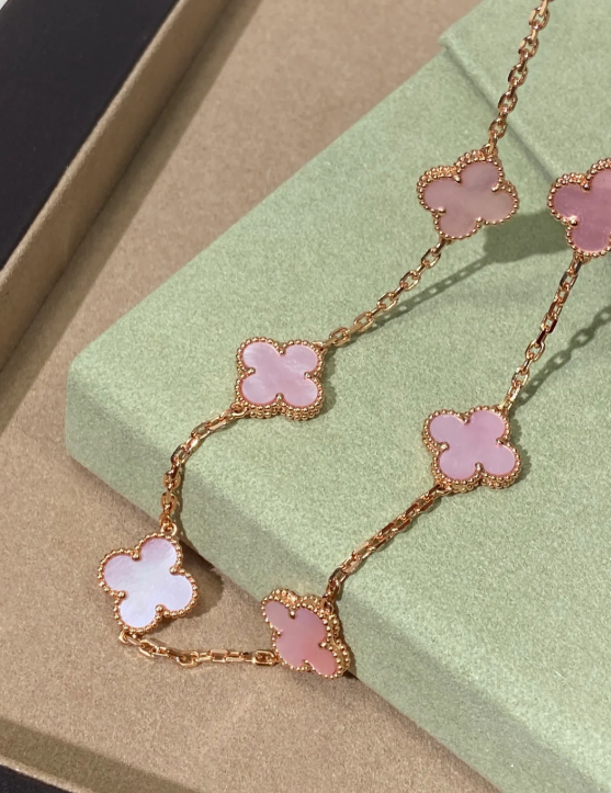 [Rose Tomorrow Jewellery] Pink Necklace with Ten Clover Designs