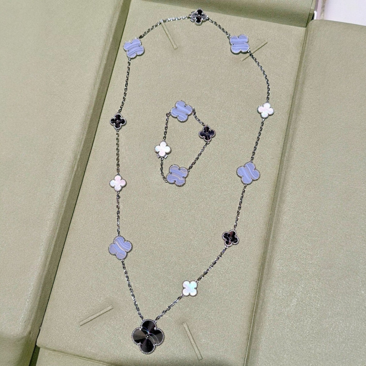 [Rose Tomorrow]DETACHABLE CLOVER 15(11+4) FLOWER SILVER NECKLACE SET